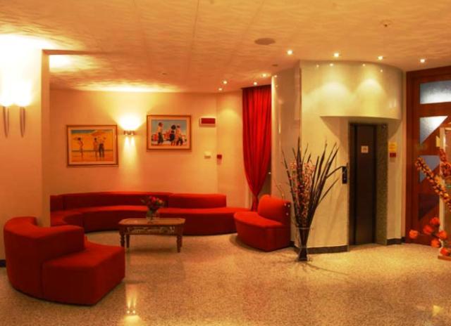 Hotel Meripol Alba Adriatica Exterior foto
