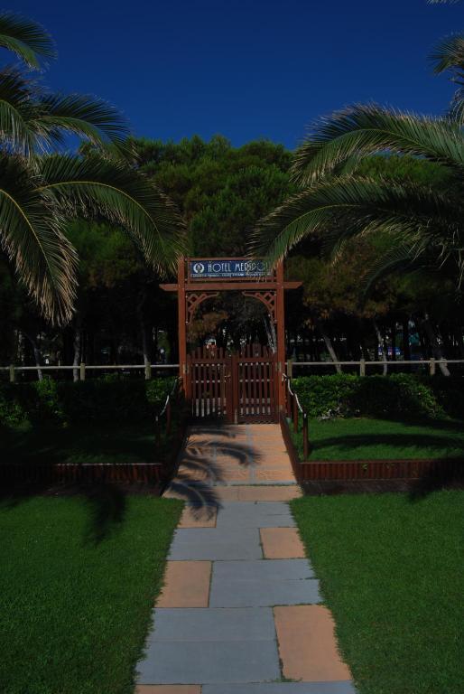 Hotel Meripol Alba Adriatica Exterior foto
