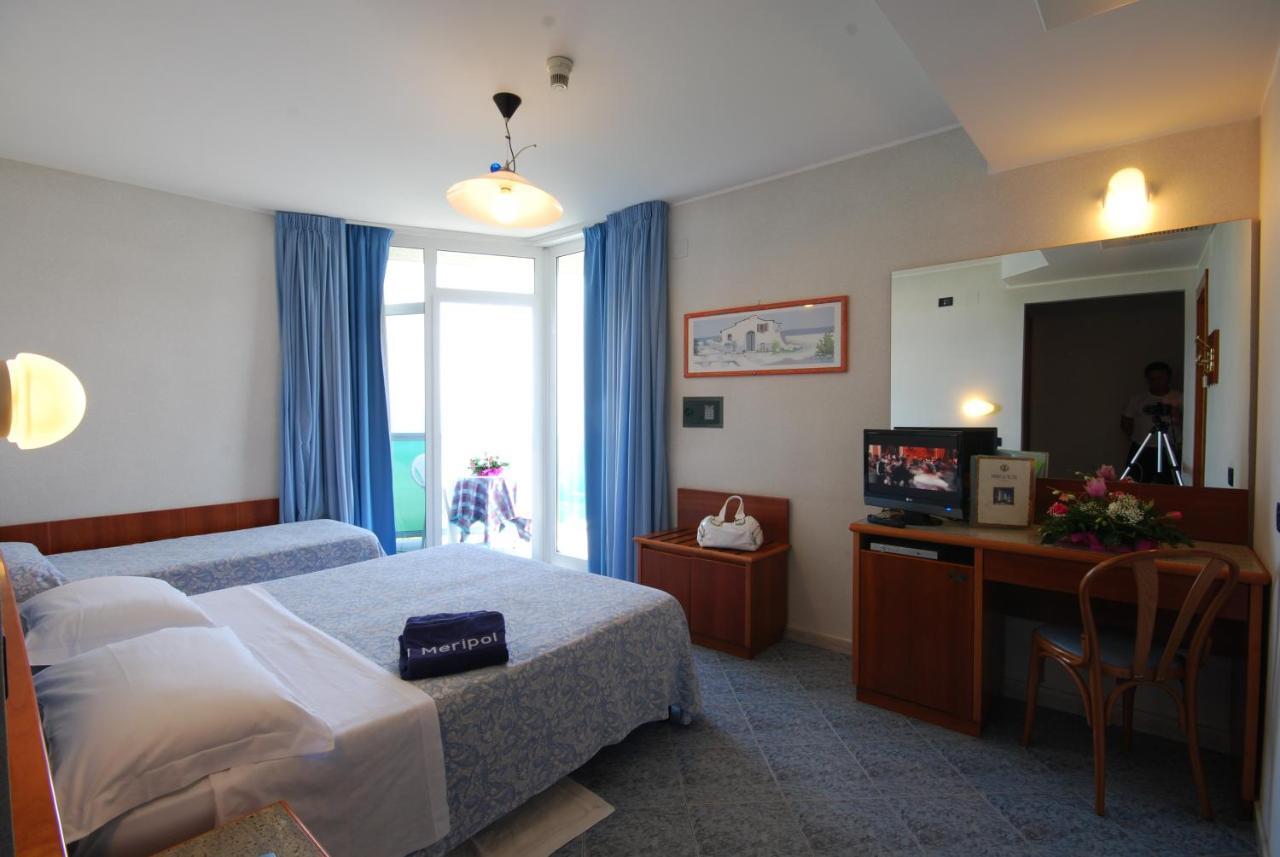 Hotel Meripol Alba Adriatica Habitación foto